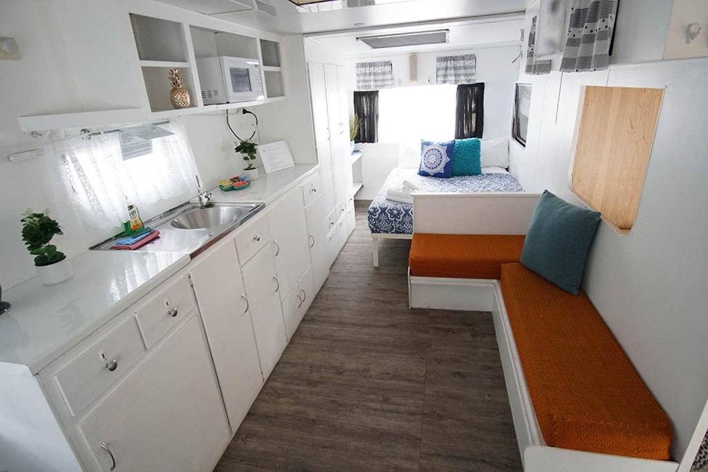 Kanasta Retro Caravans Interior - Quirky Accommodation in Victoria