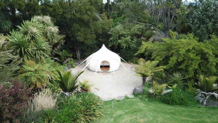 Belle Glamping by the Sea Bay of Plenty