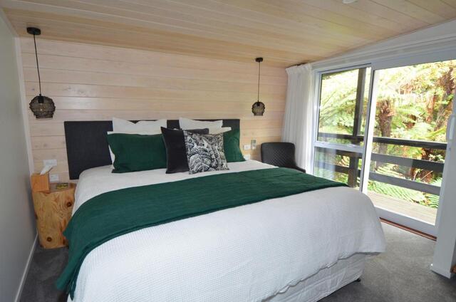 Wairoa Lodge - Rainforest River Retreat Room