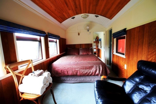 Sleep in a Hobbit Hotel in New Zealand! Woodlyn Park Waitomo
