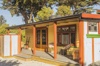 Pohutukawa Cottage front - Kaikoura Accommodation