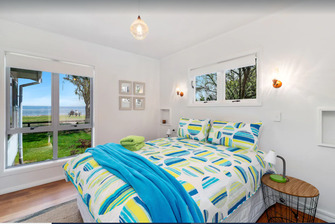 Hannahs Bay Waterfront Getaway Bedroom - unique and boutique Rotorua accommodation