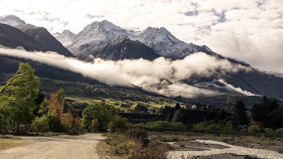 Camp Glenorchy Eco Retreat Mountains