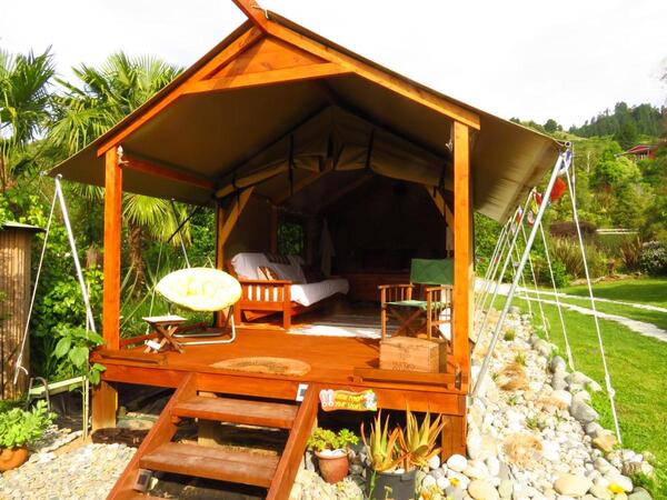 Quirky Golden Bay Accommodation 