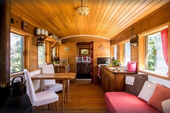 Quirky Golden Bay Accommodation - The Caboose
