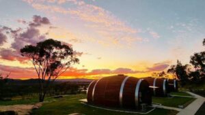Barrrel View Luxury Cabins Granite Belt