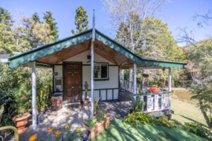Mt Nebo Chalet